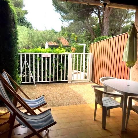 LOCATION STUDIOS DE VACANCES A LA CROIX VALMER - GOLFE DE SAINT-TROPEZ